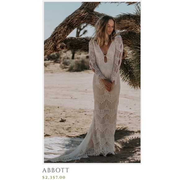 Limited edition gently used Daughters of Simone abbot wedding gown - Picture 2 of 6